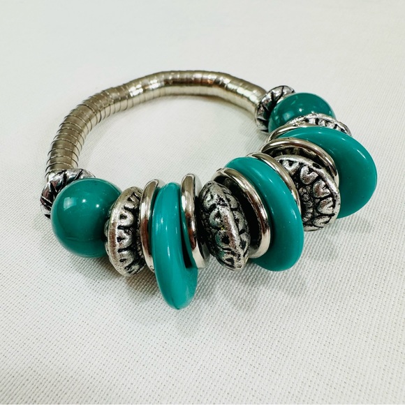 ๐ SILVER TONE TEAL BEADED BOHO CHIC STRETCH BRACELET NWOT FASHION GLAM ๐ฉท - Picture 2 of 6